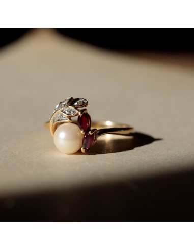 Bague feuillages perle et rubis brillant des détails fins