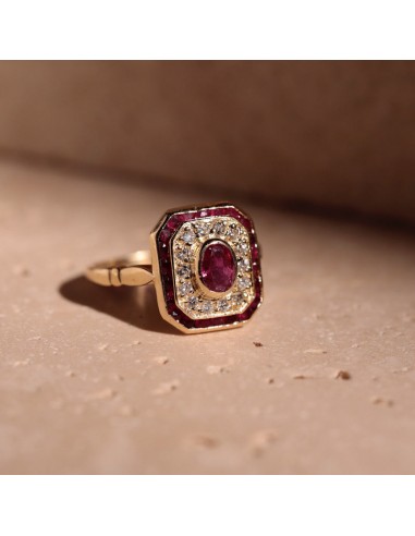 Bague hexagonale années 80' rubis Comment ça marche