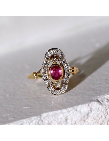 Bague marquise vintage ajourée rubis diamants chez Cornerstreet bien 