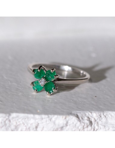 Bague fleur or blanc émeraudes diamant des créatures d'habitude