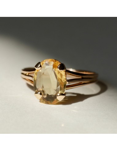 Bague solitaire pierre jaune ovale le concept de la Pate a emporter 